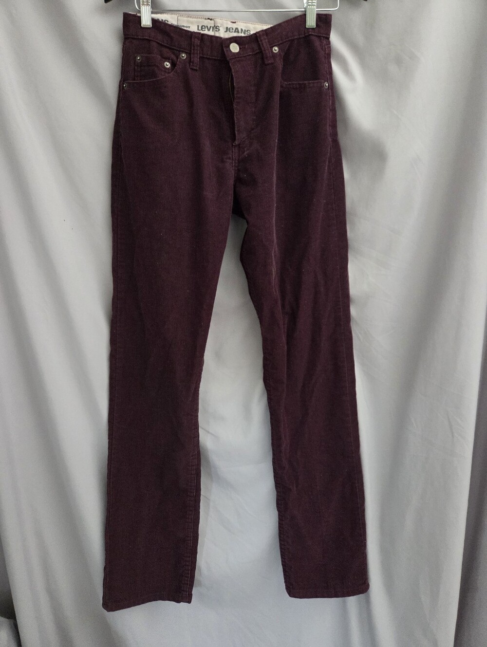 Levi's Men's Corduroy Pants in Deep Burgundy